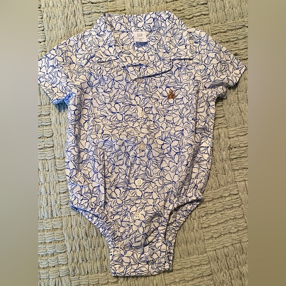 NWT Baby Gap Button-Up Shirt size 6-12 Months - Picture 2 of 7